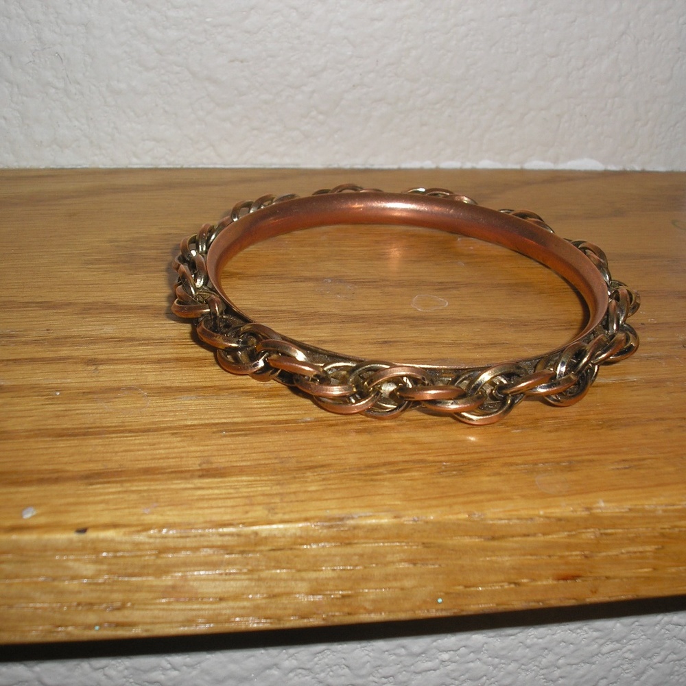 Copper twisted bracelet - Picture 3 of 3